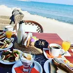 Ninos On The Apartahotel