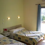 Ninos On The Apartahotel