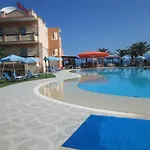 Ninos On The Apartahotel Rodas
