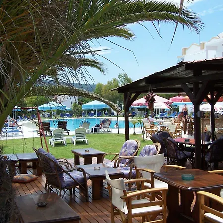 Apartahotel Ninos On The