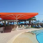شقة فندقية Ninos On The روذا