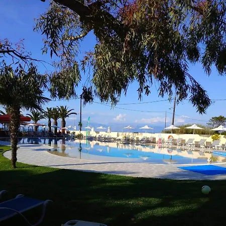 Hotel apartamentowy Ninos On The