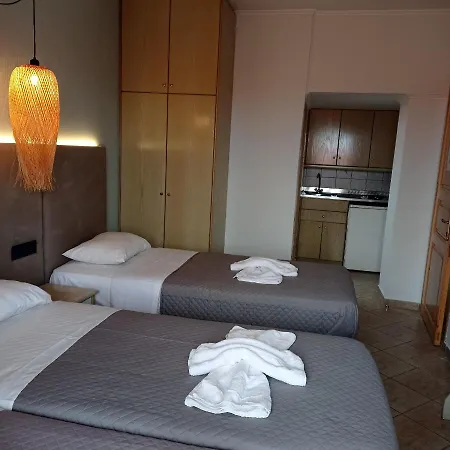 شقة فندقية Ninos On The روذا