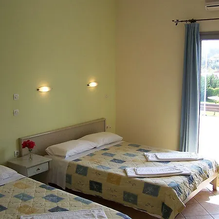 Ninos On The Apart-hotel