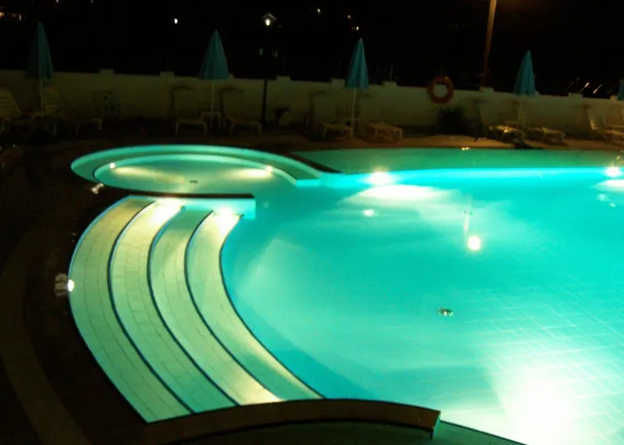 Aparthotel Ninos On The Roda (Corfu)