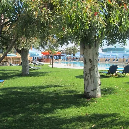 Ninos On The 4* Roda (Corfu)