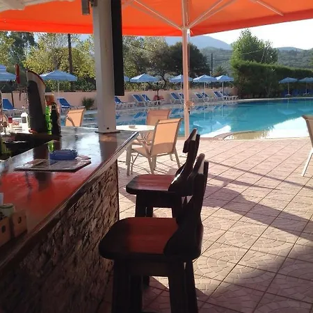 Lägenhetshotell Ninos On The 4*