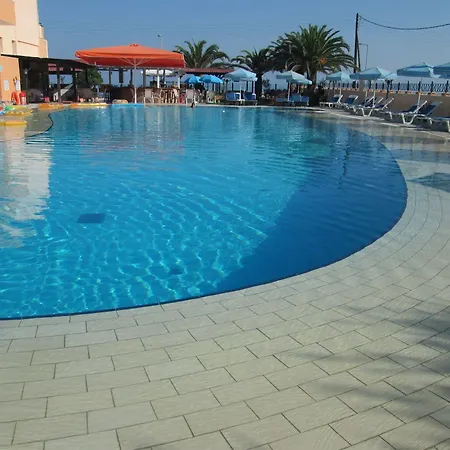 Ninos On The 아파트호텔